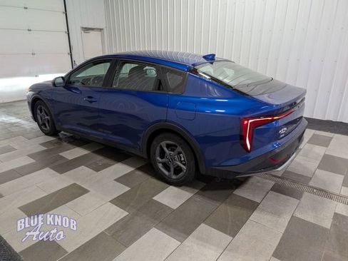 Used 2025 Kia K4 FWD image 2