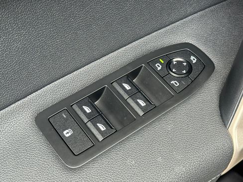 Used 2024 BMW iX xDrive50 w/ Premium Package AWD/4WD image 14