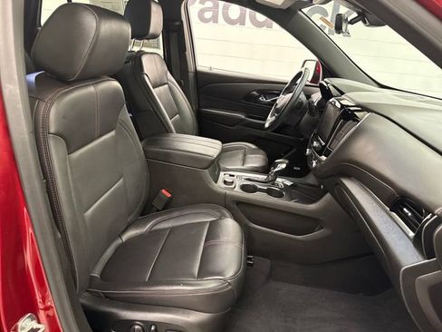 Used 2023 Chevrolet Traverse RS AWD/4WD image 28