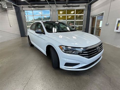 Used 2019 Volkswagen Jetta SE FWD image 7