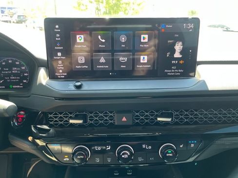 Used 2024 Honda Accord Touring image 8