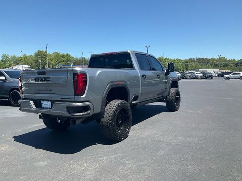 Used 2024 GMC Sierra 2500 Denali Ultimate AWD/4WD image 5