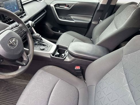 Used 2021 Toyota RAV4 XLE image 22