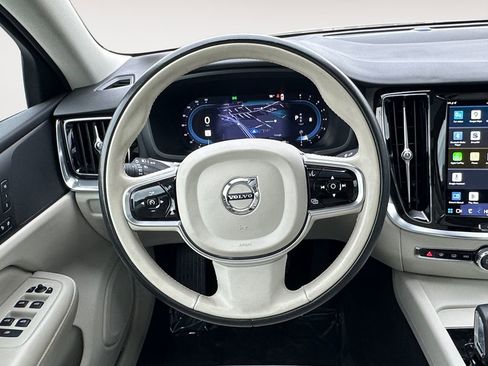 Used 2024 Volvo S60 B5 Core image 12