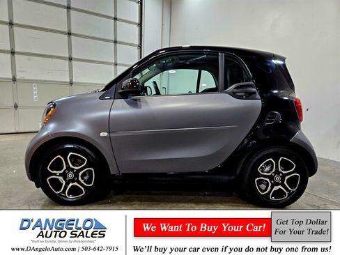 Used 2017 smart fortwo Prime image 5