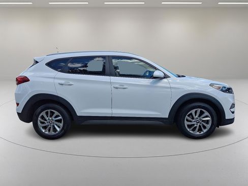Used 2016 Hyundai Tucson SE w/ Option Group 02 image 12