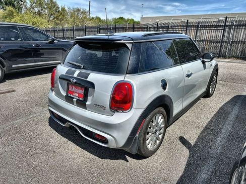 Used 2015 MINI Cooper S image 8