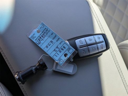 Used 2022 Genesis G70 3.3T image 36