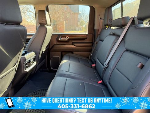 Used 2024 Chevrolet Silverado 2500 LTZ w/ LTZ Convenience Package image 32