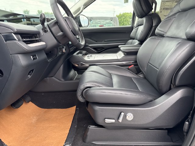 New 2027 Lincoln Navigator L Reserve AWD/4WD image 22