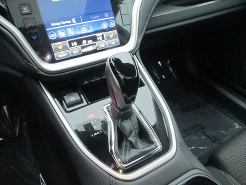 Used 2025 Subaru Outback Premium image 16