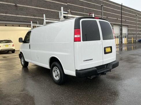 Used 2017 Chevrolet Express 3500 image 6