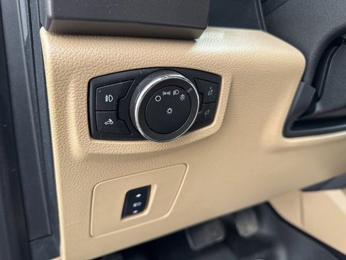 Used 2017 Ford F150 XLT w/ Equipment Group 302A Luxury image 13