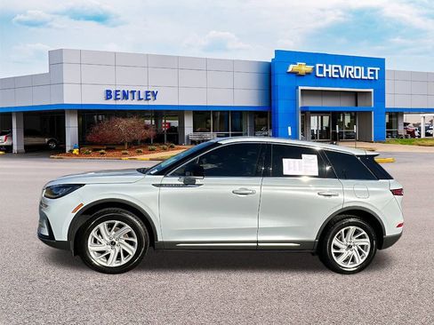 Used 2025 Lincoln Corsair FWD image 2