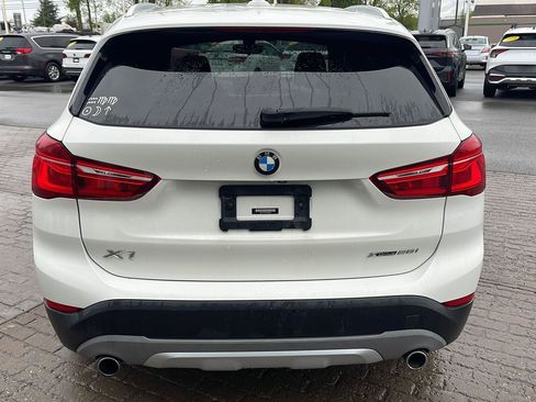 Used 2018 BMW X1 xDrive28i w/ Convenience Package AWD/4WD image 3