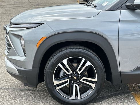 Certified 2024 Chevrolet TrailBlazer LT w/ Driver Confidence Package image 31