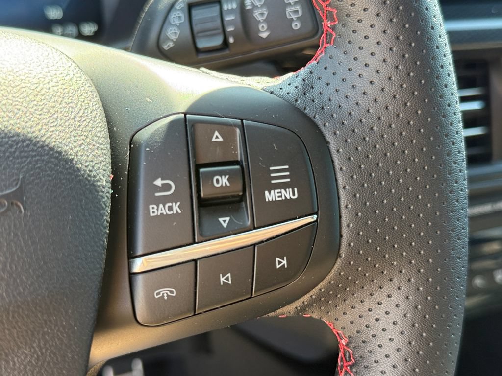 Used 2024 Ford Escape ST-Line Select w/ Tech Pack #2 AWD/4WD image 18