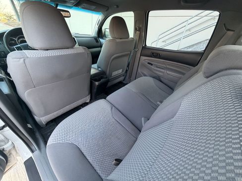 Used 2012 Toyota Tacoma 4x4 Double Cab w/ SR5 Pkg image 15