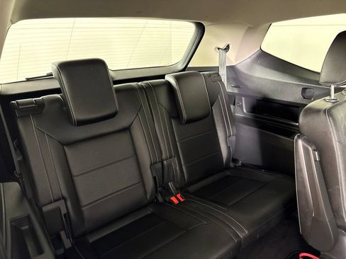 Used 2023 Volkswagen Atlas SE w/ Panoramic Sunroof Package FWD image 24