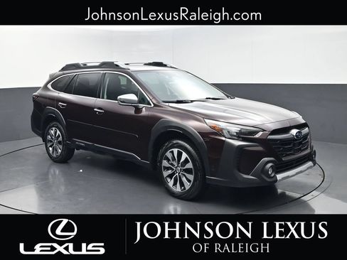 Used 2025 Subaru Outback Touring XT AWD/4WD image 3