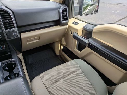 Used 2019 Ford F150 XLT w/ Equipment Group 302A Luxury AWD/4WD image 20