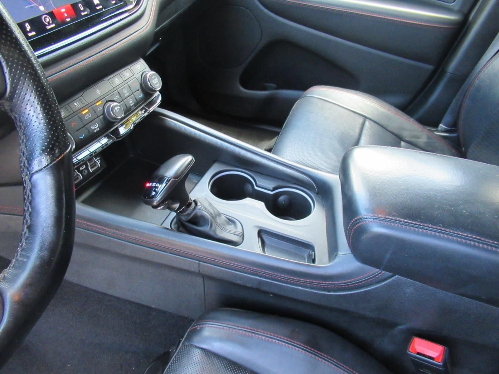 Used 2024 Dodge Durango GT RWD image 16