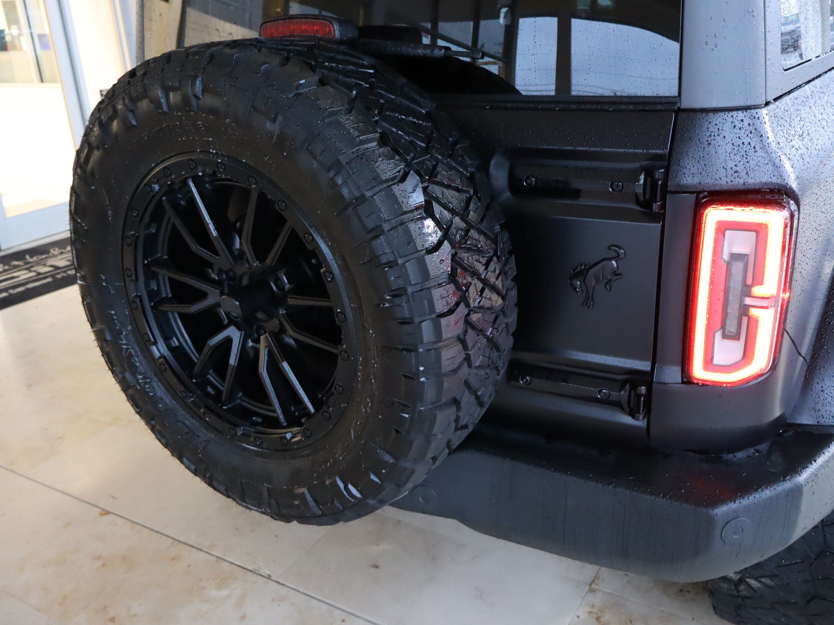 Used 2025 Ford Bronco Outer Banks w/ Matte Film Protection Package AWD/4WD image 13