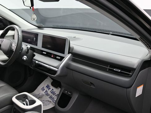 Used 2022 Hyundai Ioniq 5 SE image 32
