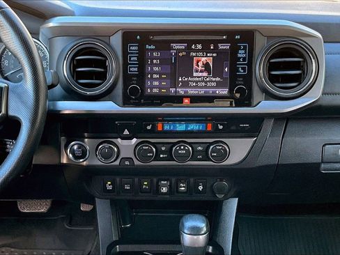 Used 2019 Toyota Tacoma Limited image 12