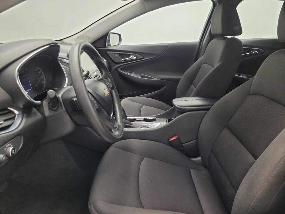 Used 2020 Chevrolet Malibu LT FWD image 17