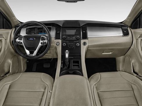 Used 2018 Ford Taurus SE FWD image 3