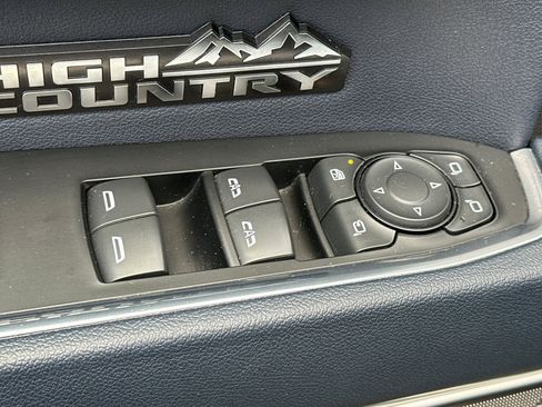 Used 2023 Chevrolet Silverado 1500 High Country w/ Technology Package image 11