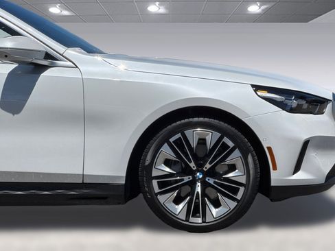 Used 2026 BMW i5 eDrive40 RWD image 36