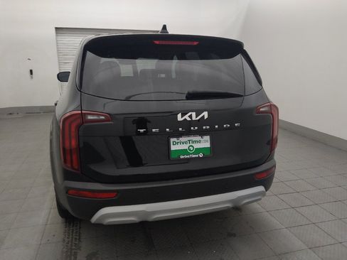 Used 2022 Kia Telluride LX FWD image 6