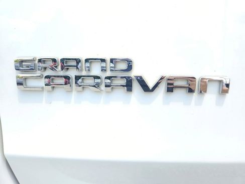 Used 2019 Dodge Grand Caravan SE FWD image 57