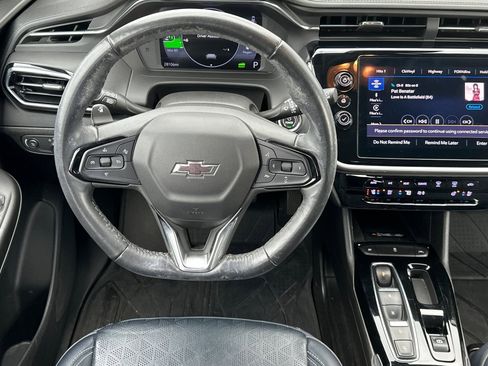 Used 2022 Chevrolet Bolt EUV LT w/ Convenience Package image 17