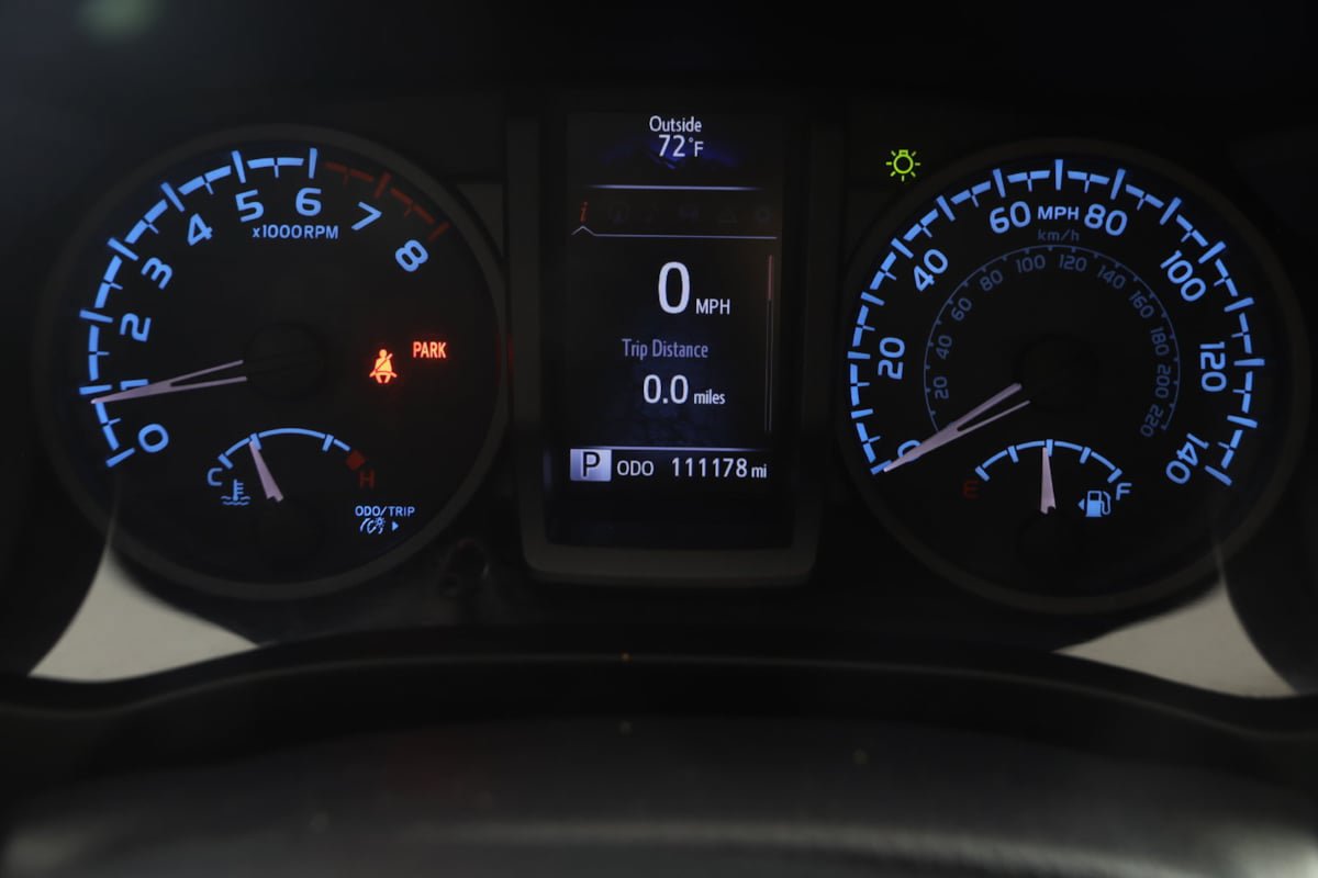 Used 2016 Toyota Tacoma TRD Sport w/ Towing Package AWD/4WD image 15