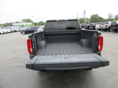 Used 2019 GMC Sierra 1500 Denali w/ Denali Ultimate Package AWD/4WD image 8