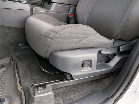 Certified 2025 Toyota Tacoma SR AWD/4WD image 14