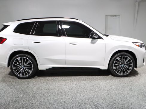 Used 2023 BMW X1 xDrive28i w/ Premium Package AWD/4WD image 6