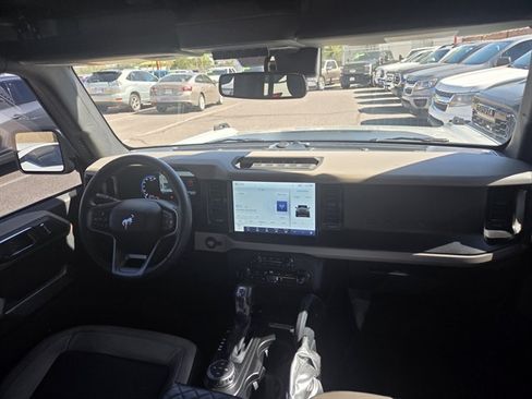 Used 2022 Ford Bronco Wildtrak AWD/4WD image 9