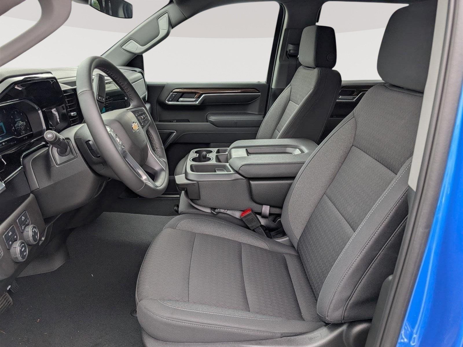 Used 2025 Chevrolet Silverado 1500 LT AWD/4WD image 12