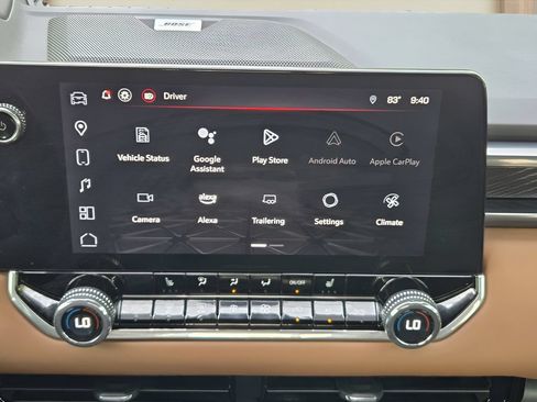 Used 2024 GMC Canyon AT4 w/ Technology Package AWD/4WD image 14