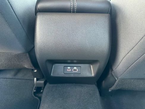 Used 2025 Nissan Altima 2.5 SV FWD image 23