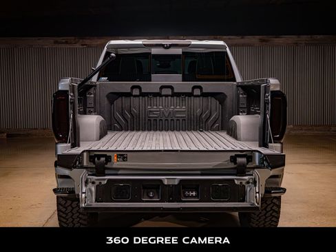 Used 2025 GMC Sierra 1500 Denali Ultimate image 9