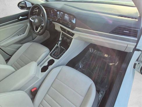 Used 2024 Volkswagen Jetta SE FWD image 20