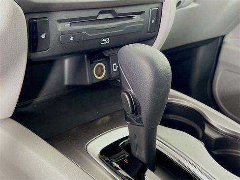 Used 2019 Honda Pilot EX-L image 16