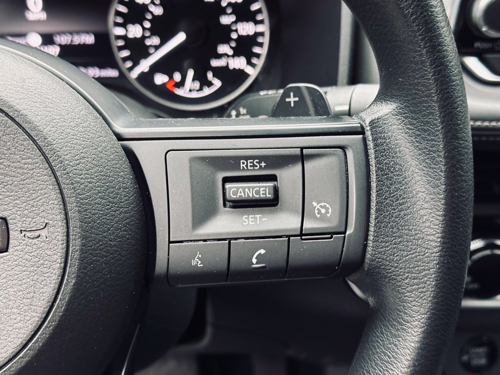 Used 2024 Nissan Rogue S AWD/4WD image 25