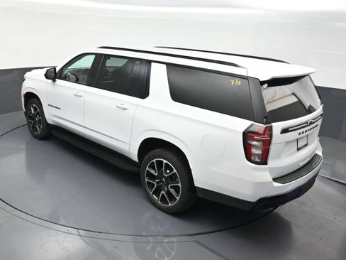 Used 2024 Chevrolet Suburban RST RWD image 18
