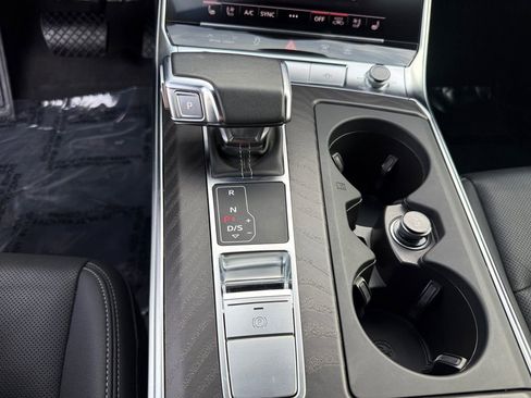 Used 2023 Audi A6 Premium Plus w/ Premium Plus Package image 18